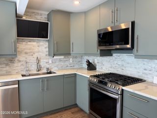15 Beachway Avenue 10, Keansburg, NJ 07734