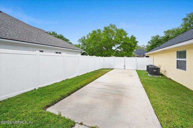 133 OAKWOOD PLANTATION Drive, Fleming Island, FL 32003