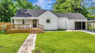 7130 Ashburn Street, Houston, TX 77061
