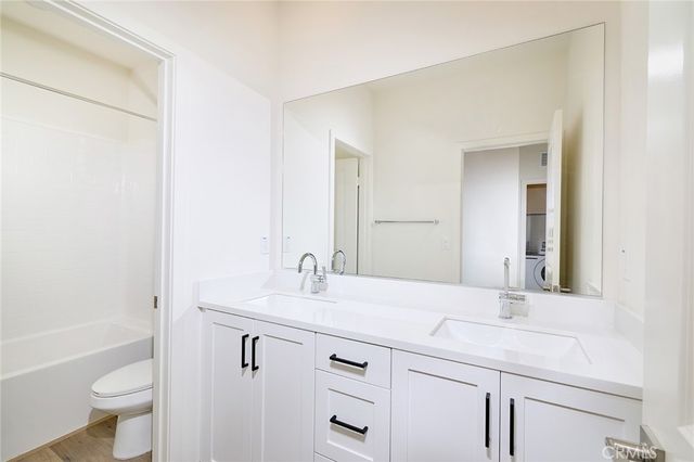 15870 Blue Copper Way, Fontana, CA 92336