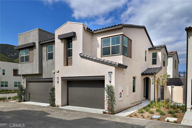 15870 Blue Copper Way, Fontana, CA 92336