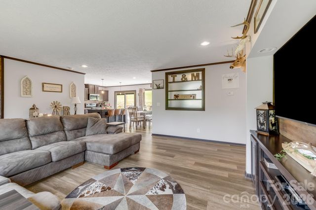 256 Phillips Valley Road, Mars Hill, NC 28754