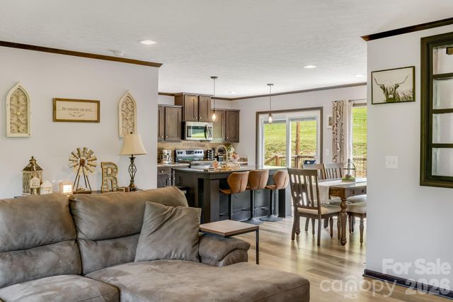 256 Phillips Valley Road, Mars Hill, NC 28754