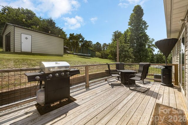 256 Phillips Valley Road, Mars Hill, NC 28754