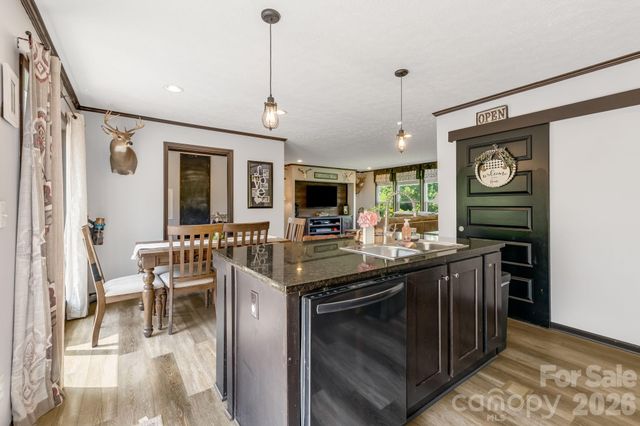 256 Phillips Valley Road, Mars Hill, NC 28754
