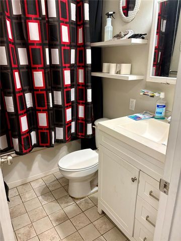 4808 NE 3RD PLACE, Gainesville, FL 32641