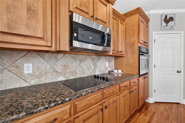 291 Durham Drive, Hoschton, GA 30548