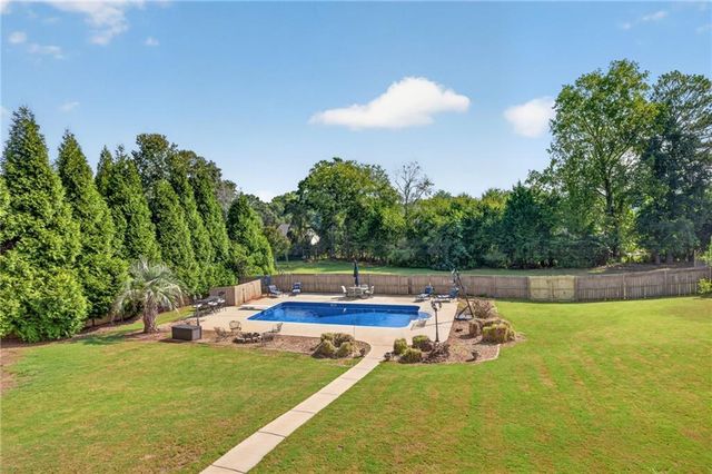 291 Durham Drive, Hoschton, GA 30548
