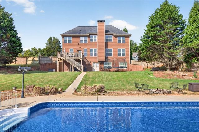 291 Durham Drive, Hoschton, GA 30548