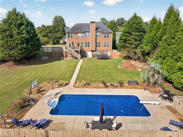 291 Durham Drive, Hoschton, GA 30548