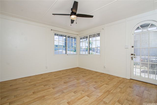 1044 Green Street A, Honolulu, HI 96814