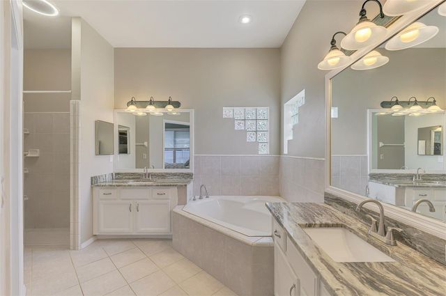 4327 MANFIELD DRIVE, Venice, FL 34293