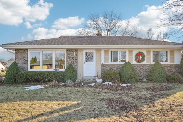 395 E OAK LANE, Oak Creek, WI 53154