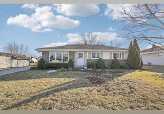 395 E OAK LANE, Oak Creek, WI 53154