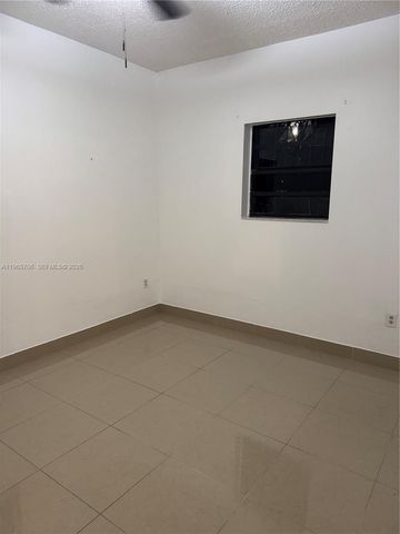 16200 SW 97th Ave effi, Miami, FL 33157