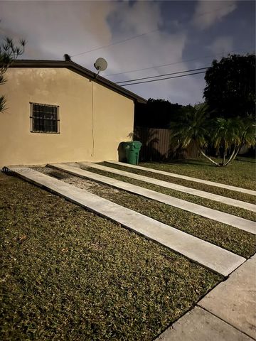 16200 SW 97th Ave effi, Miami, FL 33157