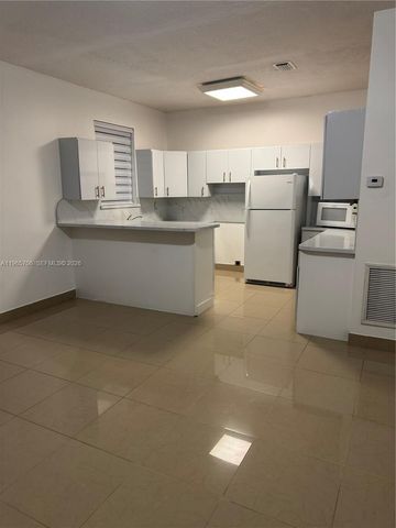 16200 SW 97th Ave effi, Miami, FL 33157