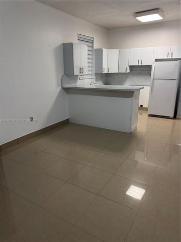 16200 SW 97th Ave effi, Miami, FL 33157