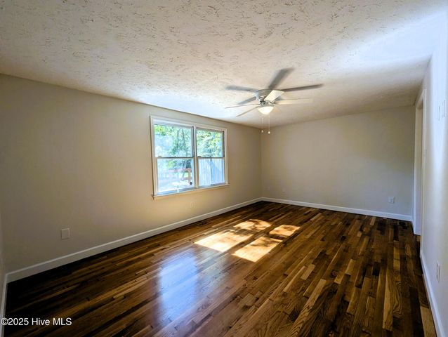 290 Diamondhead Drive S, Pinehurst, NC 28374