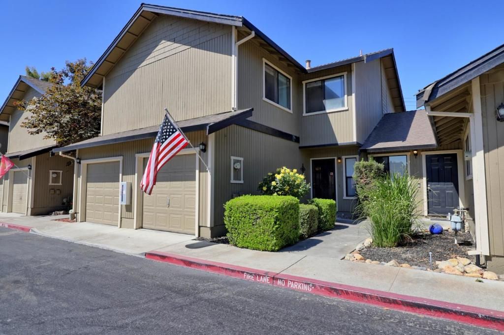 801 Nash Road I2, Hollister, CA 95023