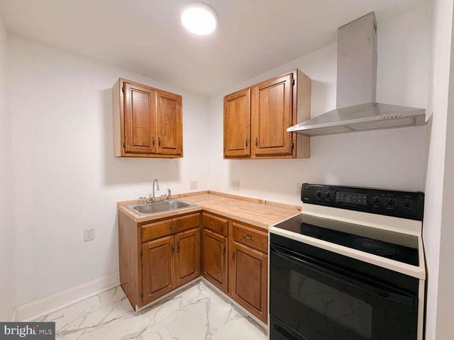 1050 CULVERT ST, Reading, PA 19602
