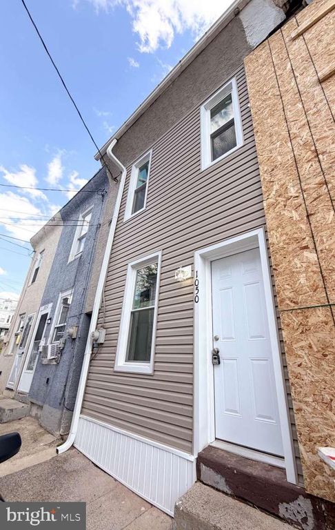 1050 CULVERT ST, Reading, PA 19602