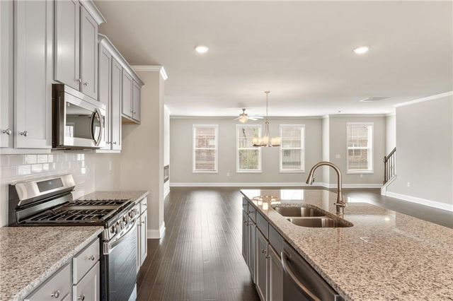 2020 Manor Pointe Drive 19, Cumming, GA 30041
