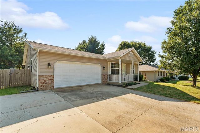 708 S Library Street, Waterloo, IL 62298