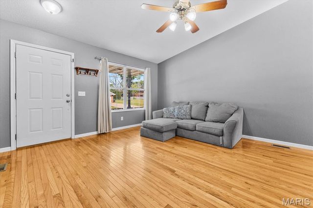 708 S Library Street, Waterloo, IL 62298