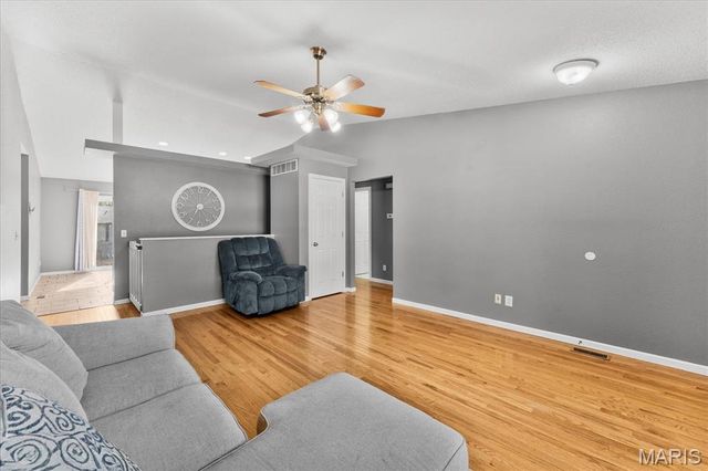 708 S Library Street, Waterloo, IL 62298