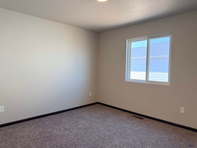 4234 LODI LN, Rapid City, SD 57703