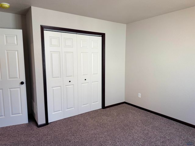 4234 LODI LN, Rapid City, SD 57703