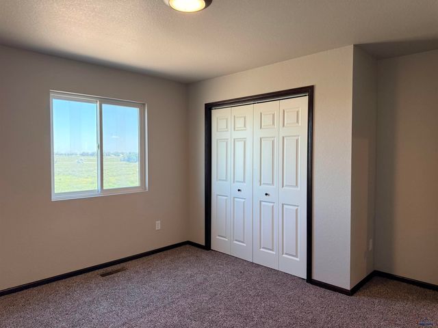 4234 LODI LN, Rapid City, SD 57703