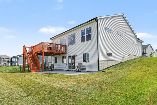 2930 Indigo Lane, Pella, IA 50219