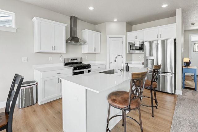 2930 Indigo Lane, Pella, IA 50219