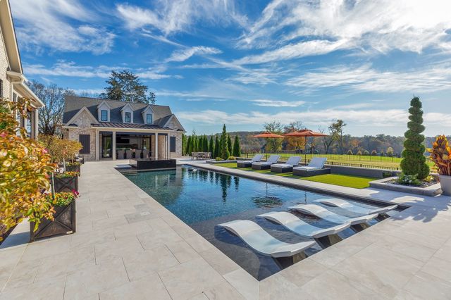 6313 Percheron Lane, Arrington, TN 37014