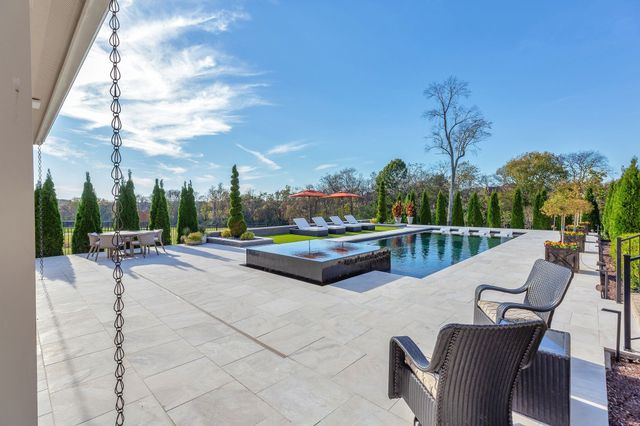 6313 Percheron Lane, Arrington, TN 37014