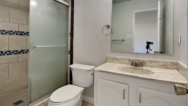2100 Chatsworth Road, Carrollton, TX 75007