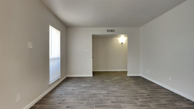 2100 Chatsworth Road, Carrollton, TX 75007