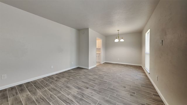 2100 Chatsworth Road, Carrollton, TX 75007