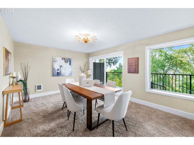 200 BURNHAM Rd 210, Lake Oswego, OR 97034