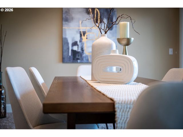 200 BURNHAM Rd 210, Lake Oswego, OR 97034