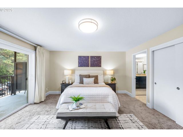 200 BURNHAM Rd 210, Lake Oswego, OR 97034