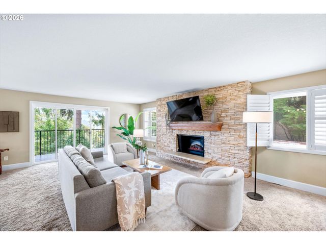 200 BURNHAM Rd 210, Lake Oswego, OR 97034