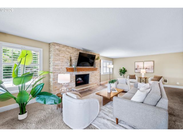 200 BURNHAM Rd 210, Lake Oswego, OR 97034