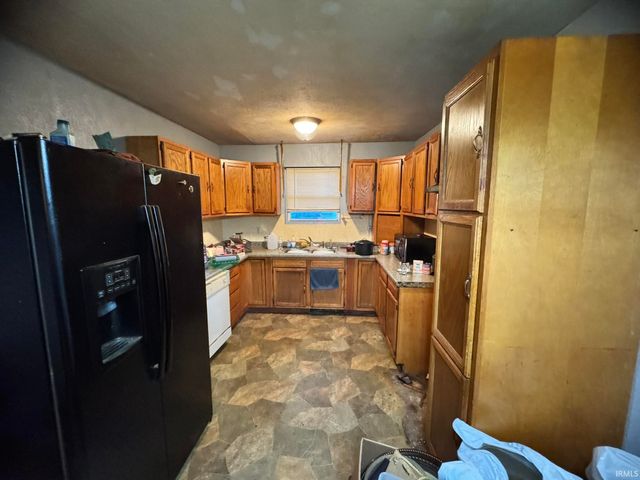 315 W Lincoln Street, Ashley, IN 46706