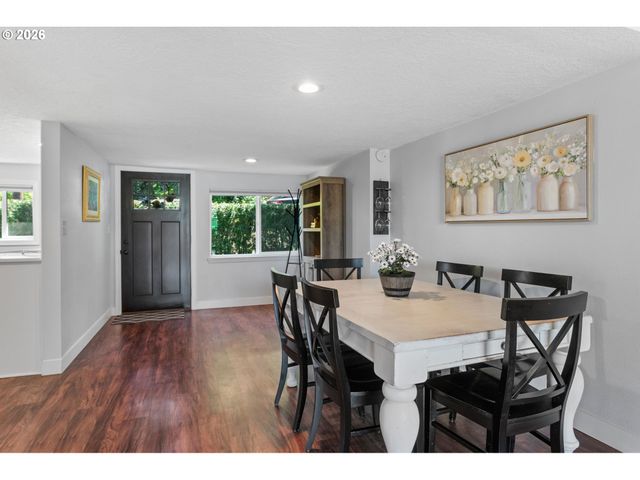 509 JQ ADAMS St, Oregon City, OR 97045