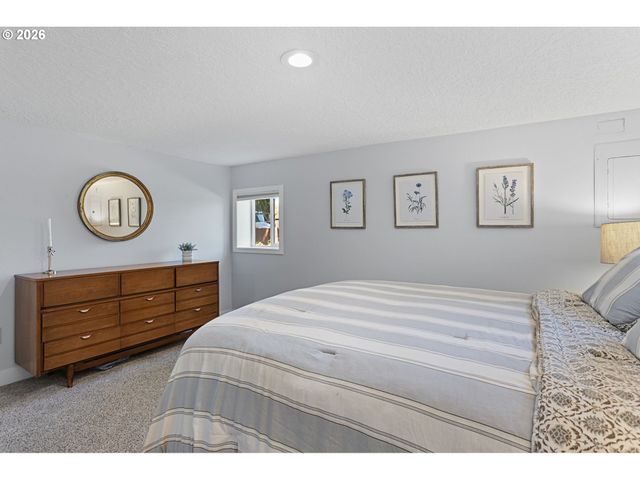509 JQ ADAMS St, Oregon City, OR 97045