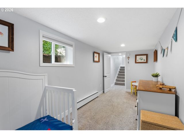 509 JQ ADAMS St, Oregon City, OR 97045