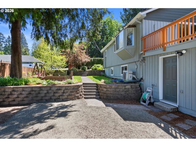 509 JQ ADAMS St, Oregon City, OR 97045